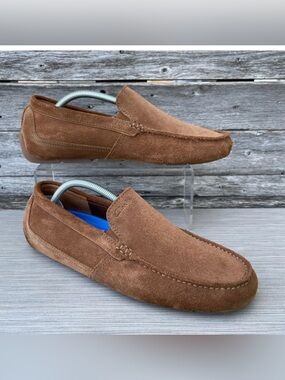 Clarks Men's Chestnut Brown Suede Slip-On Loafers